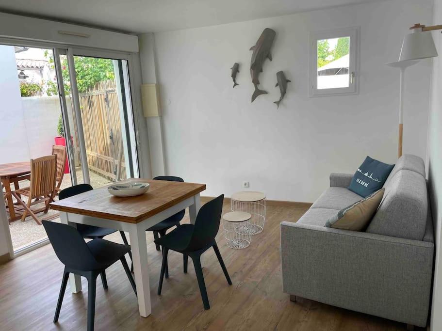 Maison De Vacances La Flotte 00491Ui Εξωτερικό φωτογραφία